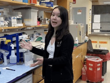 Jessica Chen in the lab